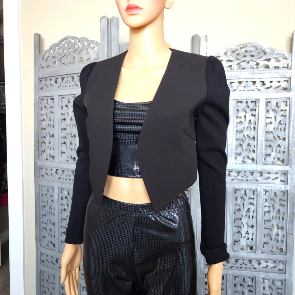Blazer - Picture 1 of 4